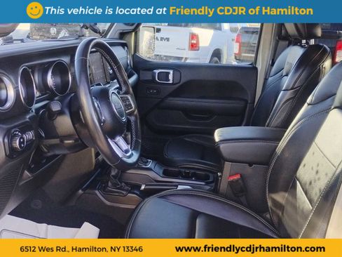 Used 2022 Jeep Gladiator Overland w/ Popular Equipment Package image 10