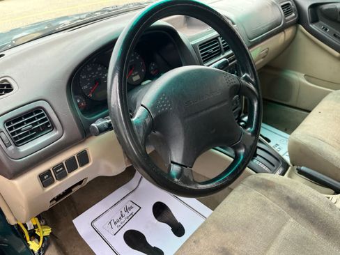 Used 2001 Subaru Forester L AWD/4WD image 25