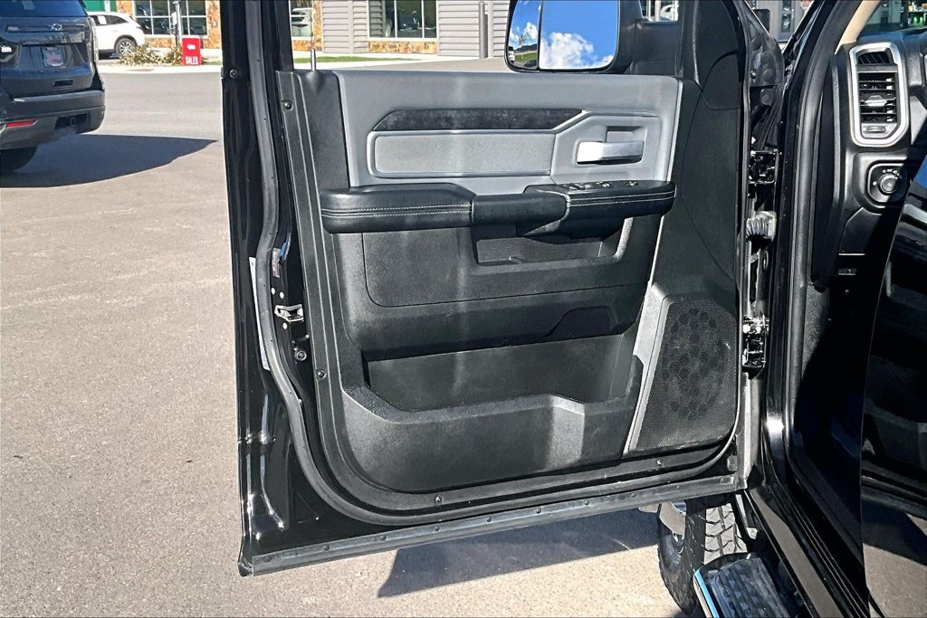 Used 2020 RAM 3500 Big Horn AWD/4WD image 24