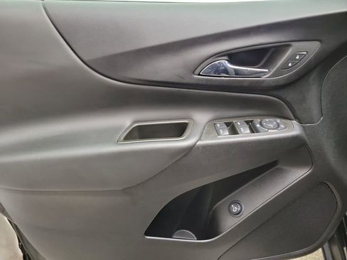 Used 2023 Chevrolet Equinox LT FWD image 16
