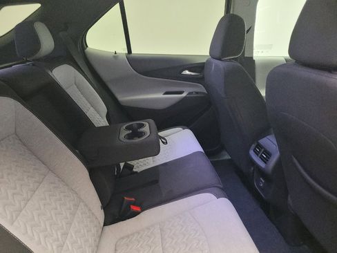 Used 2023 Chevrolet Equinox LT w/ Driver Convenience Package image 19