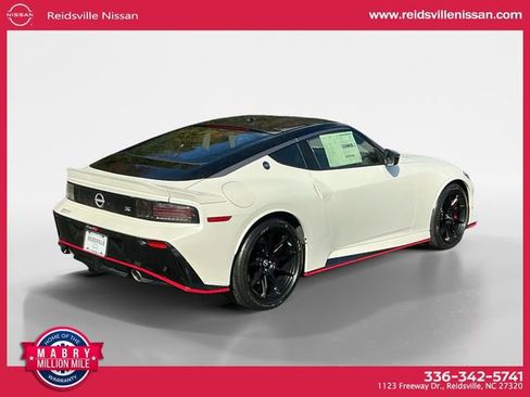 New 2025 Nissan Z NISMO w/ Floor Mat Package image 5