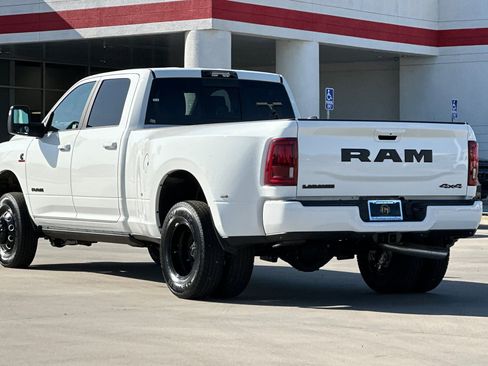 New 2026 RAM 3500 Laramie AWD/4WD image 4