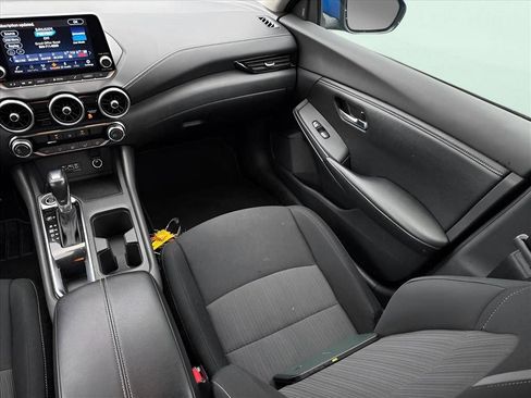 Used 2023 Nissan Sentra SV image 14