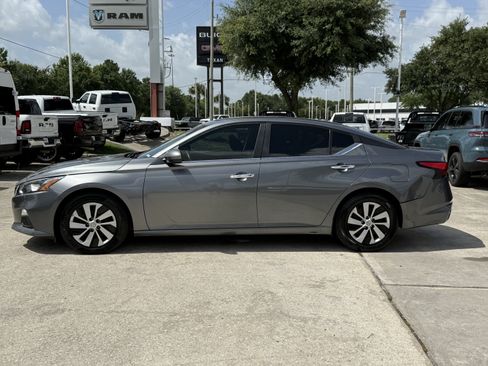 Used 2020 Nissan Altima 2.5 S FWD image 8