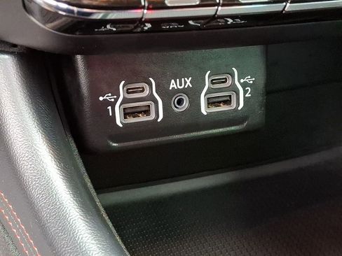 Used 2023 Dodge Durango GT image 28