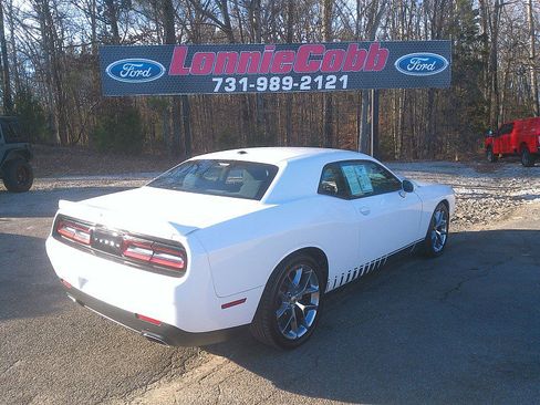 Used 2022 Dodge Challenger GT image 3