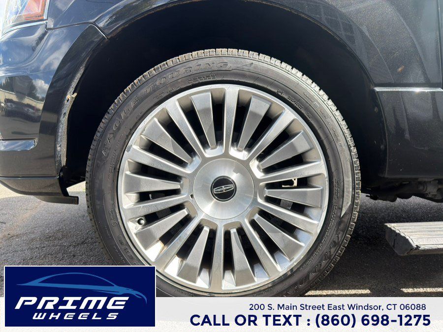 Used 2015 Lincoln Navigator 2WD image 28