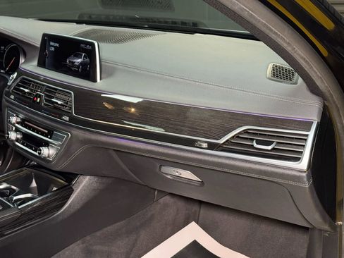 Used 2016 BMW 740i image 51