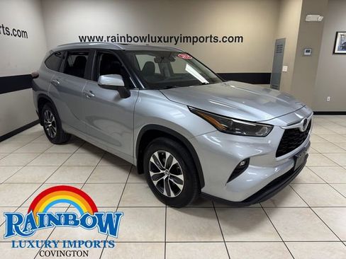 Used 2024 Toyota Highlander XLE image 1