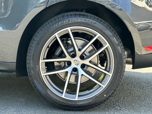 New 2026 Porsche Macan image 31