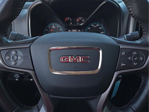 Used 2022 GMC Canyon AT4 image 19