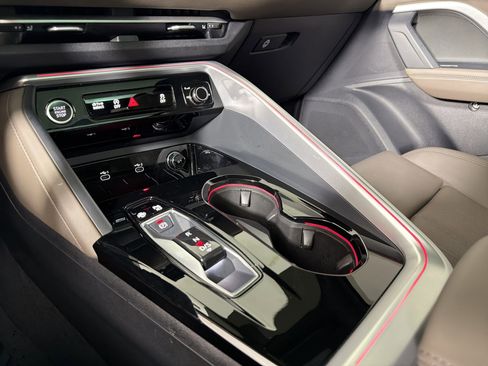 Certified 2025 Audi Q5 Premium Plus image 16