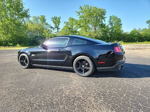 Used 2011 Ford Mustang GT Premium w/ Security Pkg RWD image 5