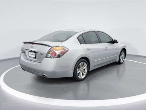 Used 2012 Nissan Altima 3.5 SR w/ Sport Pkg image 4