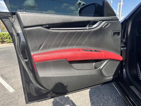 Used 2022 Maserati Ghibli GT image 15
