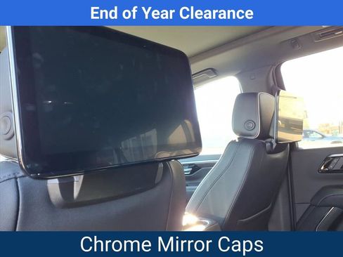 New 2025 Chevrolet Suburban Premier image 25