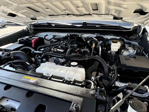 Used 2024 Toyota Tacoma TRD Off-Road image 28