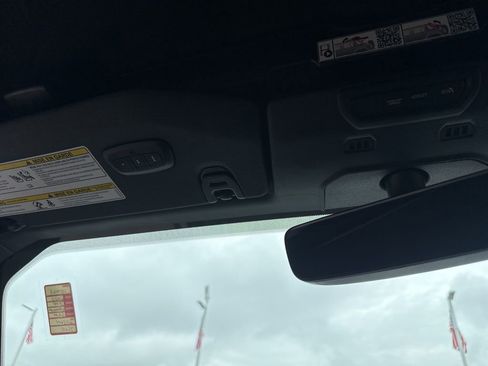 Used 2022 Jeep Wrangler Unlimited Sahara image 20