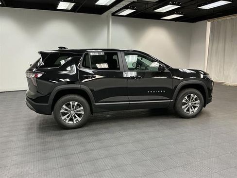 New 2027 Chevrolet Equinox LT w/ LPO, Floor Liner Package AWD/4WD image 6