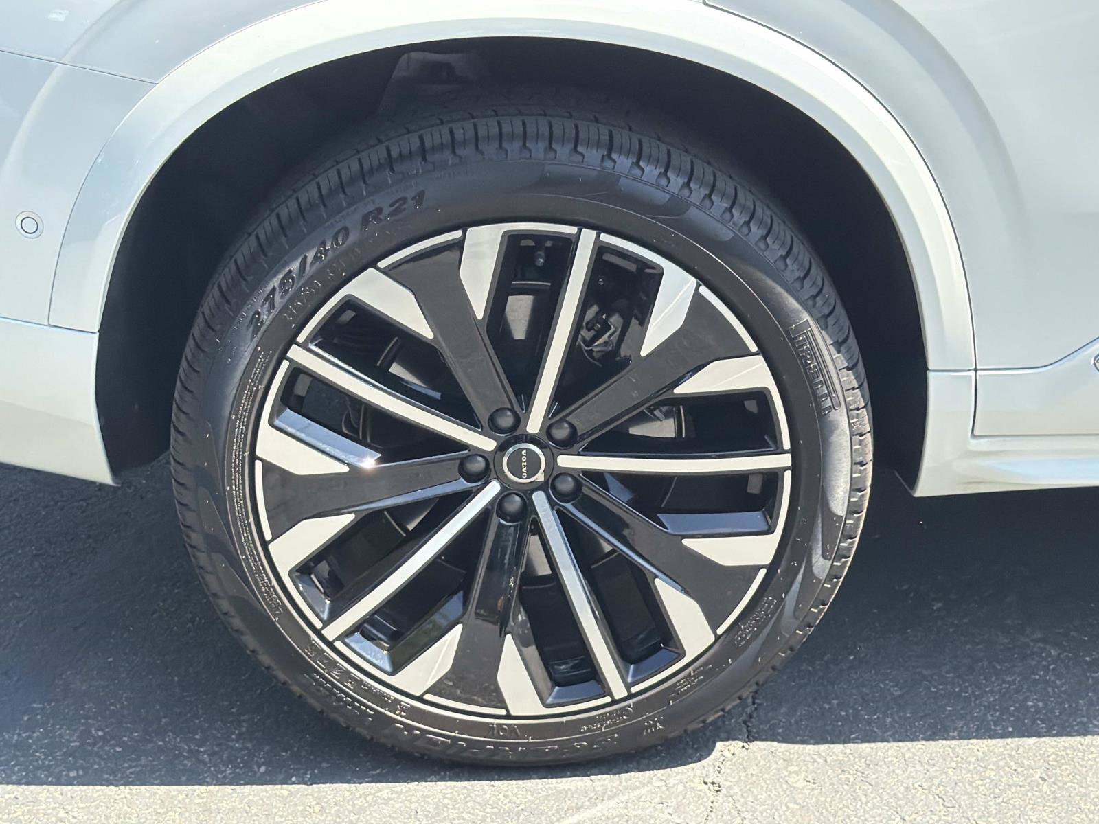 New 2026 Volvo XC90 B6 Plus AWD/4WD image 28