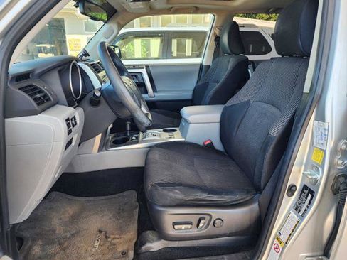 Used 2011 Toyota 4Runner SR5 AWD/4WD image 11