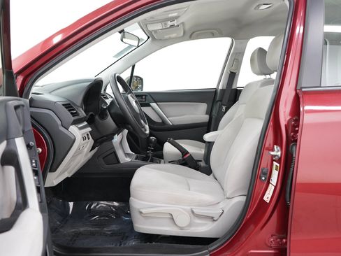 Used 2015 Subaru Forester 2.5i AWD/4WD image 22