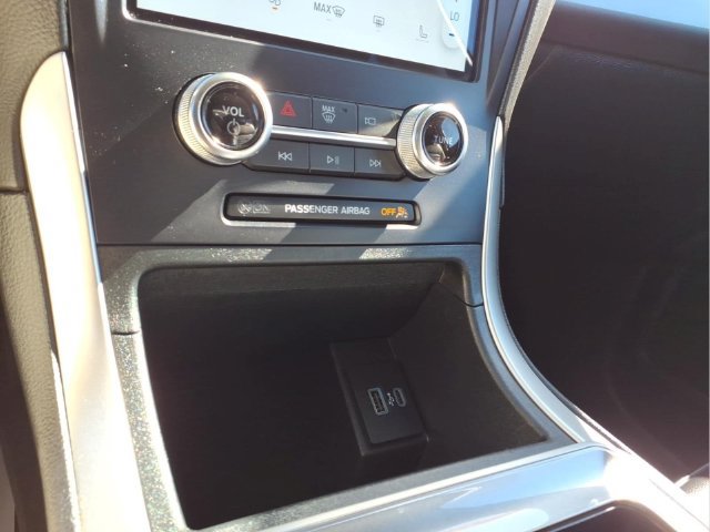 Certified 2024 Ford Edge SEL w/ Convenience Package AWD/4WD image 19