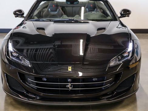 Used 2020 Ferrari Portofino RWD image 4