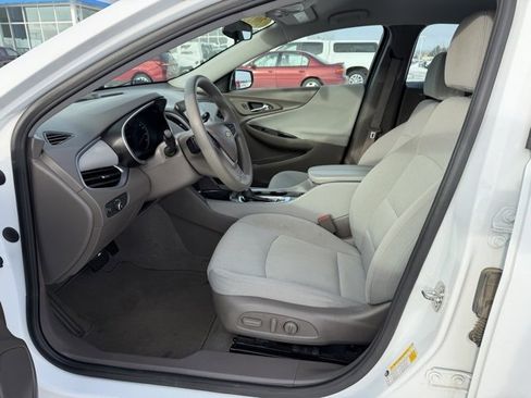 Used 2023 Chevrolet Malibu LT image 11