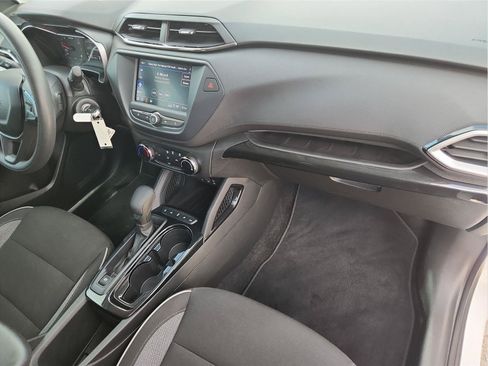 Used 2023 Chevrolet TrailBlazer LS AWD/4WD image 25