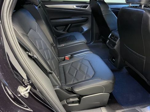 Certified 2024 Volkswagen Atlas Cross Sport SE FWD image 12