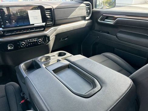 Used 2023 Chevrolet Silverado 1500 LT image 23