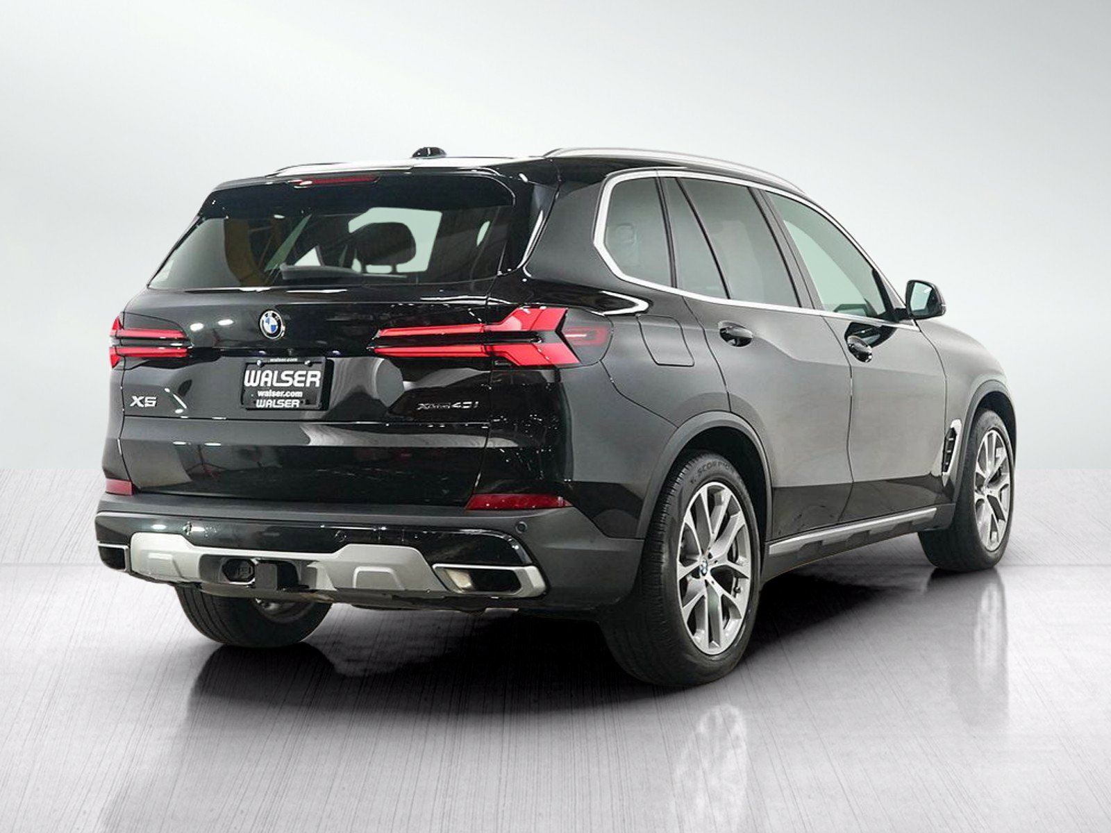 Used 2024 BMW X5 xDrive40i AWD/4WD image 5