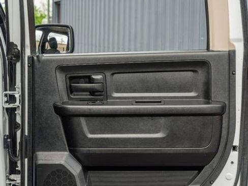 Used 2015 RAM 2500 Tradesman w/ Chrome Appearance Group image 36