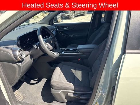 Used 2025 Chevrolet Equinox LT w/ Safety and Technology Package AWD/4WD image 10