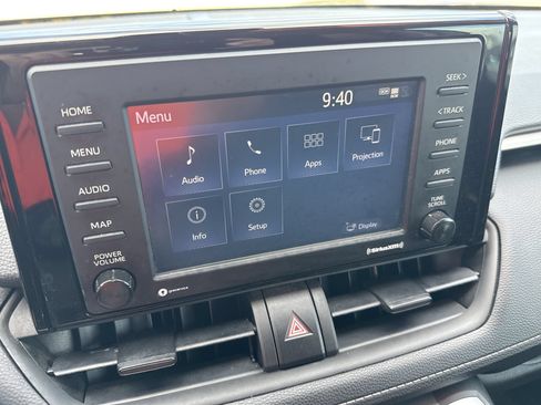 Certified 2022 Toyota RAV4 LE FWD image 19