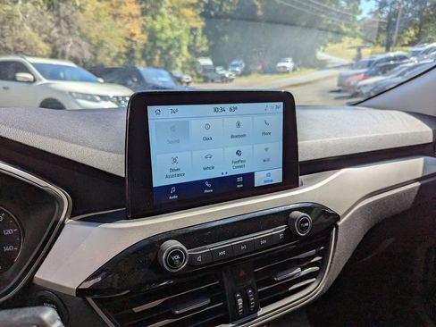 Used 2022 Ford Escape SE image 10