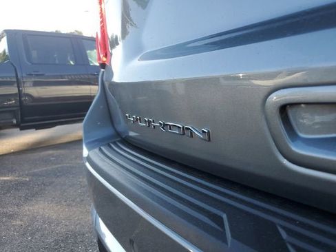 New 2025 GMC Yukon XL Denali image 8