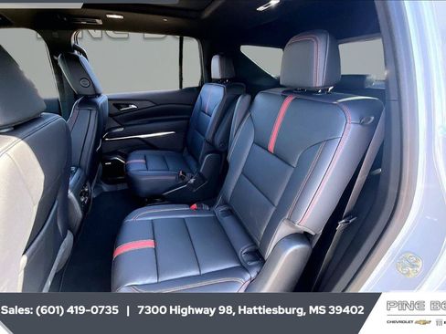 New 2026 Chevrolet Traverse RS FWD image 19