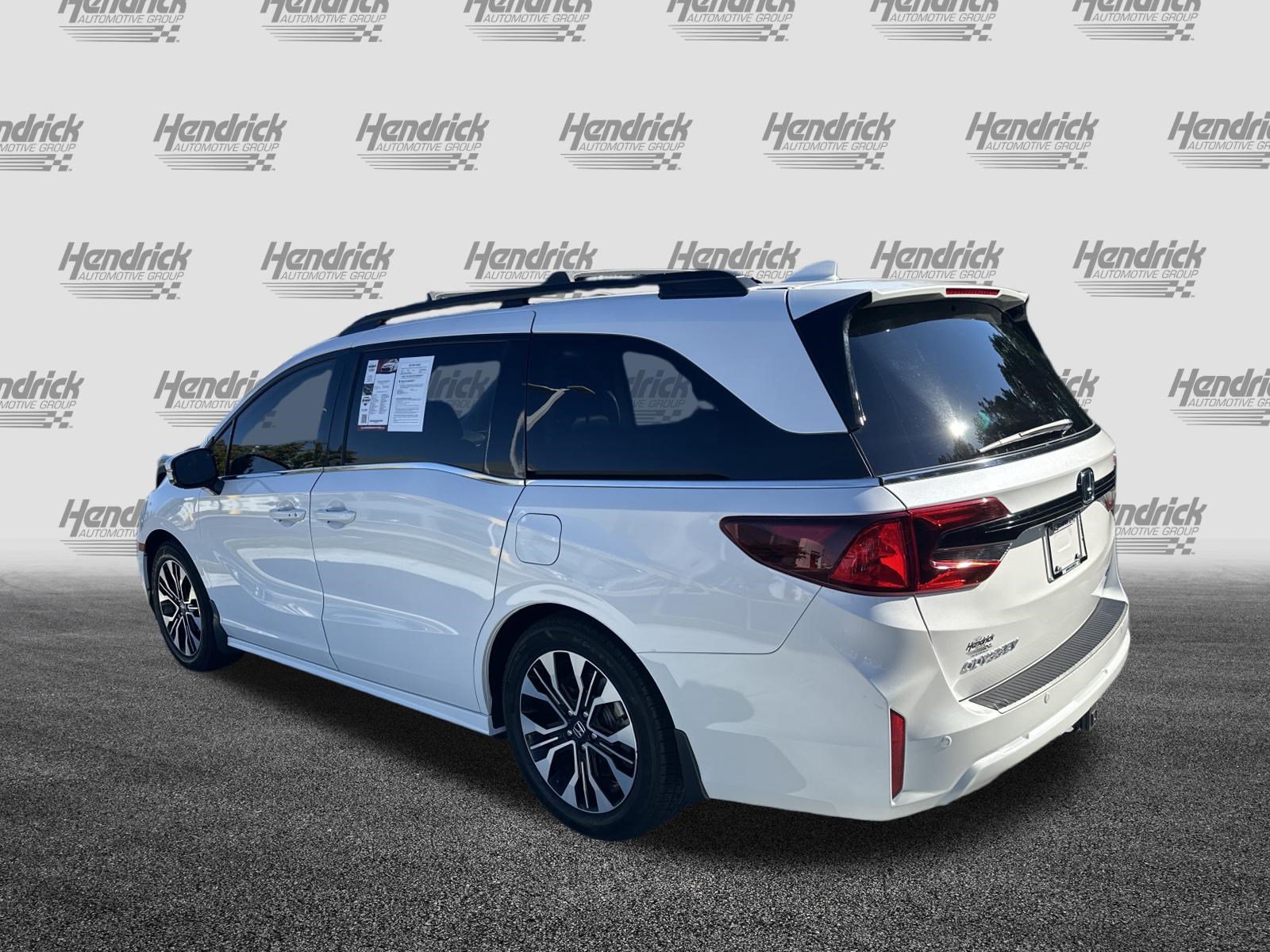 Used 2025 Honda Odyssey Elite image 8