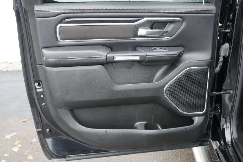 Used 2023 RAM 1500 Laramie AWD/4WD image 29