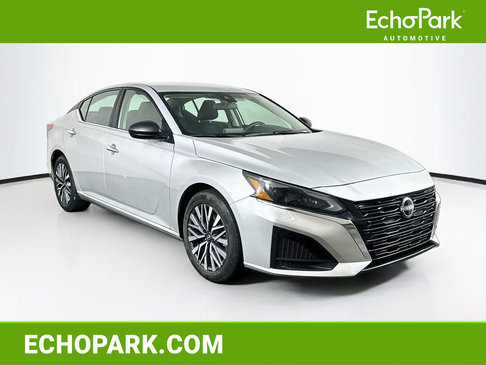 Used 2025 Nissan Altima 2.5 SV FWD image 1