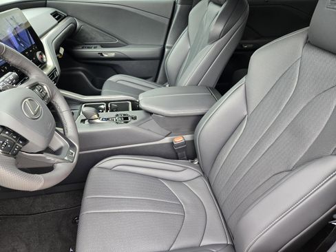 New 2026 Lexus TX 500h AWD image 6