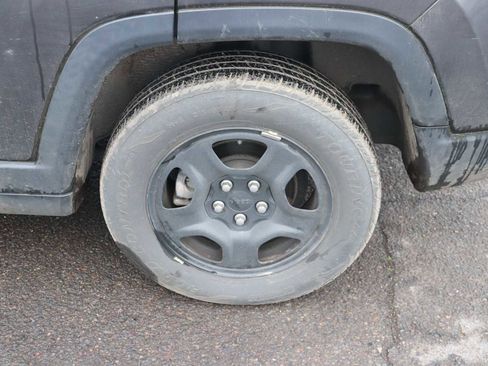 Used 2018 Jeep Compass Sport w/ Tech Group image 5