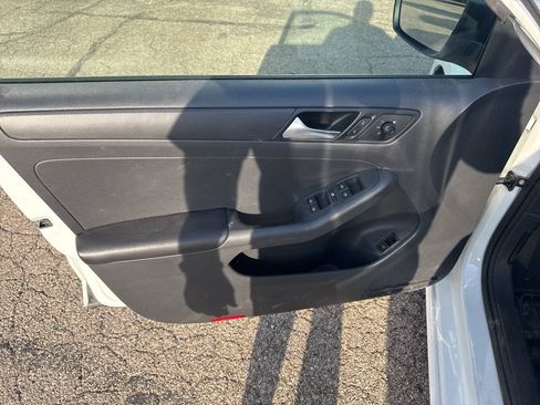 Used 2015 Volkswagen Jetta S FWD image 5