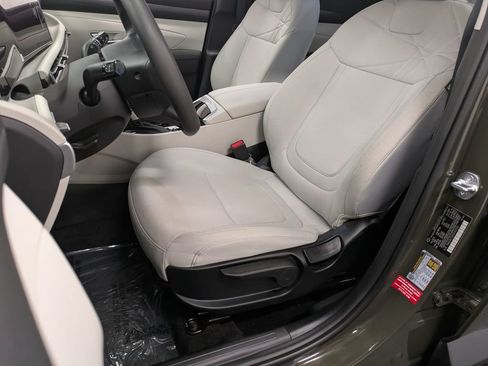 Certified 2025 Hyundai Tucson SE AWD/4WD image 9