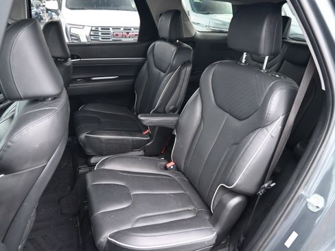 Used 2023 Hyundai Palisade SEL w/ Premium Package FWD image 8