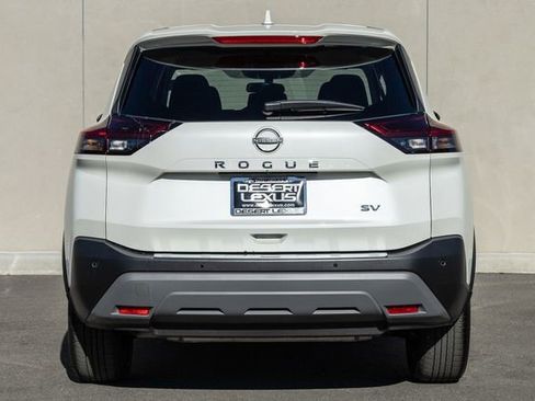 Used 2023 Nissan Rogue SV FWD image 4