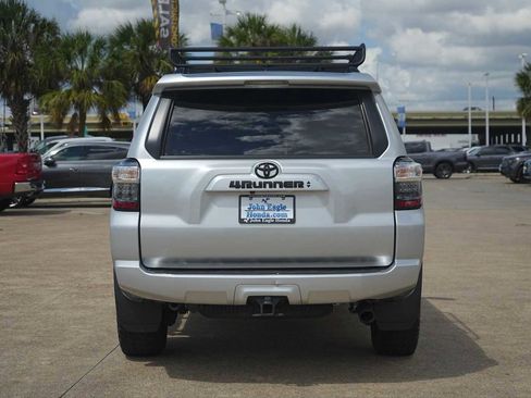 Used 2023 Toyota 4Runner SR5 Premium w/ Moonroof Package RWD image 5